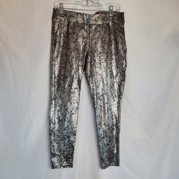Torrid Silver Black Metallic Capri Crop Leggings Women's Size 1(1X) - Picture 1 of 7